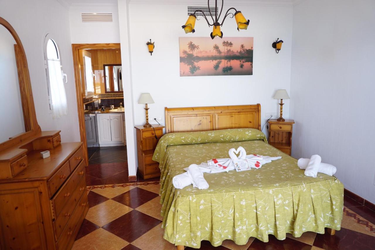 Apartamentos Punta Prima Beach Eksteriør billede